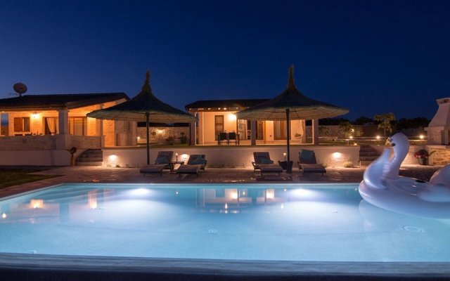 Spacious Villa in Biograd na Moru With Pool