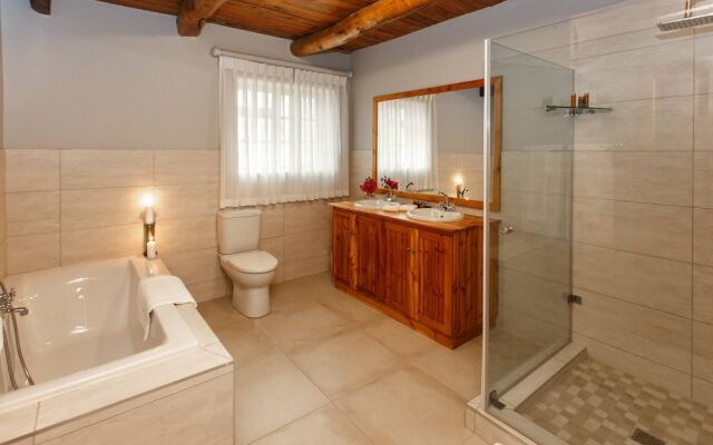 Bakenskraal Ostrich Palace