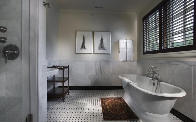 Old Edwards Inn & Spa