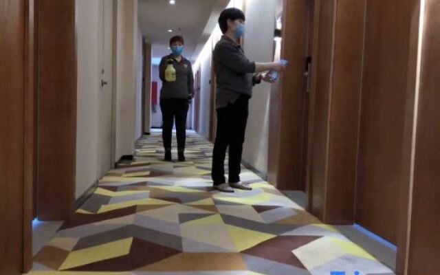 Hejia Express Hotel (Taihe People's Hospital)