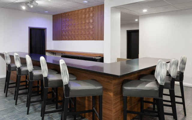 Wingate by Wyndham Sheboygan