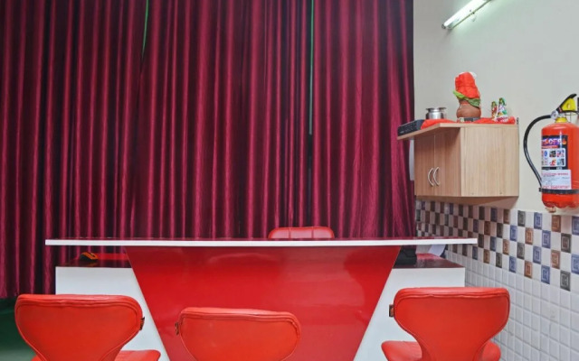 Red Cliff By OYO Rooms