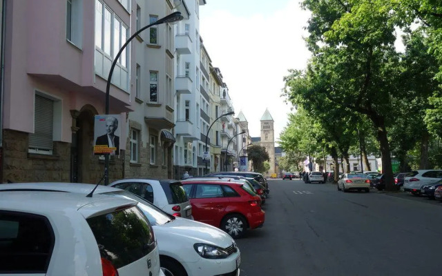 Tolstov-Hotels Big Room Apartment