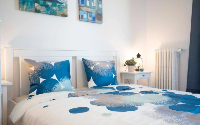 Victoria Avenue Apartment