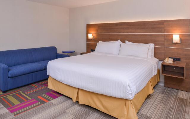 Holiday Inn Express Palm-Desert by IHG