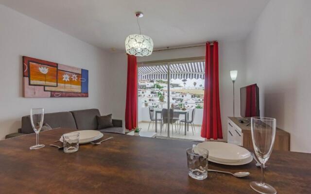 FreeWiFi Sea view Balcony Spacious Bedroom 2 Pools