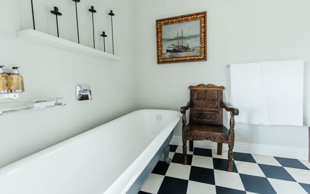 Vineyard Views Country House