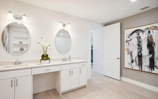 The Harbor Condo 305 - Premier