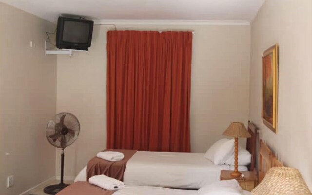 Hillcrest Manor Guesthouse