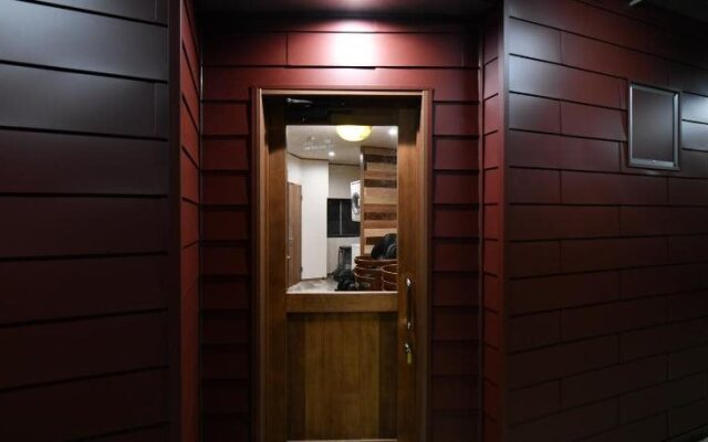 Suzumaru Hotel - Hostel