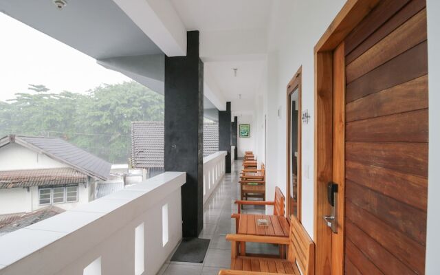 Airy Batu Layar Raya Senggigi KM 8 Lombok