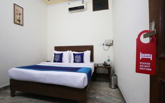 OYO 9661 Hotel Victoria Palace