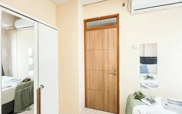 Basic 2Br Apartment At Green Palm Residence