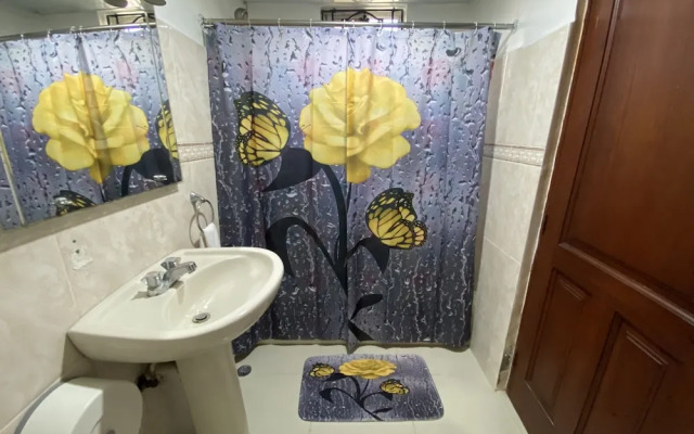 Spacious 3-bedroom Apartment in Santo Domingo!