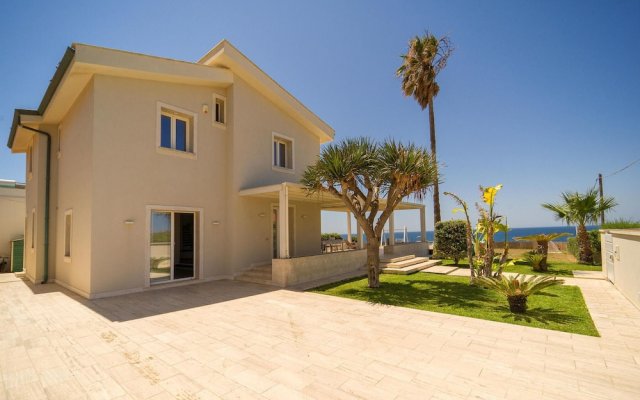 Beautiful Home in Mazara DEL Vallo With Outdoor Swimming Pool, Wifi and 4 Bedrooms