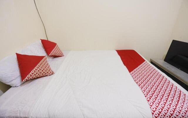 SPOT ON 92115 Homestay Bude Sri