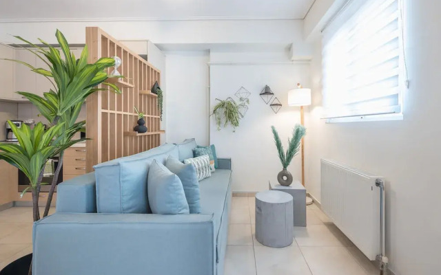Luxury Loft with a Balcony by CloudKeys