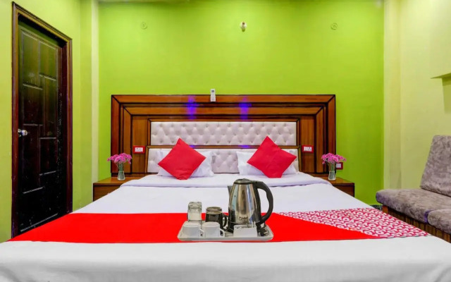 Oyo Flagship 703204 Hotel Quirk