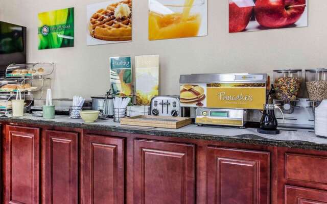 Quality Inn & Suites Stockbridge Atlanta South I-75