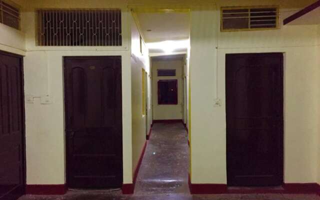 Goroomgo Shanti Guest House Varanasi