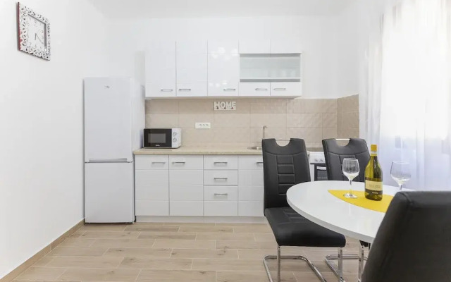 Muo Sea Front Apartments Kotor