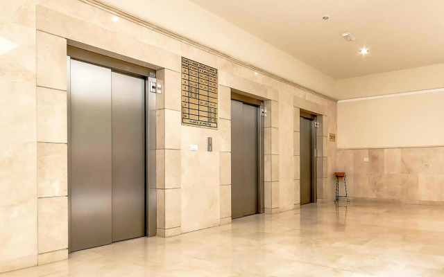 Apartment in area Del Duque with spacious terrace