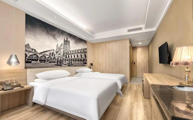 Vienna Hotel (Shanghai Jing'an Gaoping Road)
