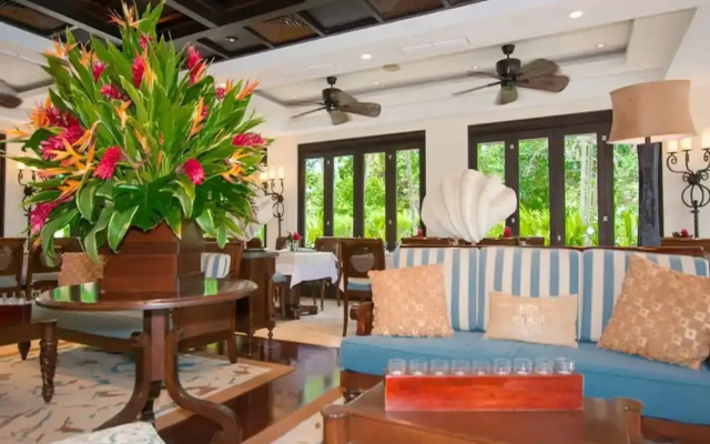 Classy artsy ocean-view unit near pool at Pacifico in Coco sleeps 6