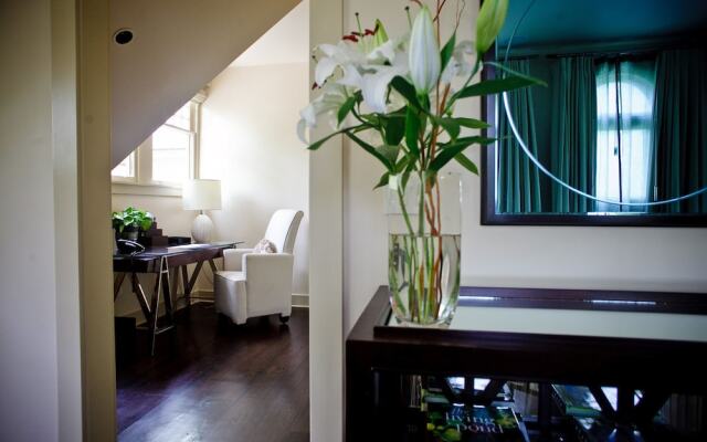 Stonehurst Place Bed & Breakfast