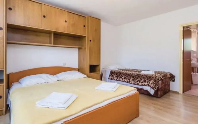 Scenic Seafront Brsec Apartment