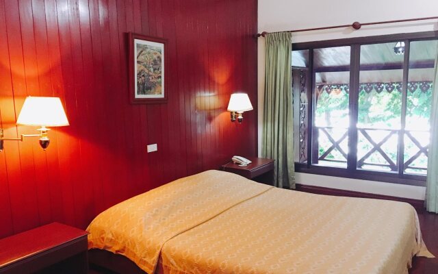 Vansana NamNgum Hotel