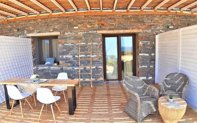 Spathi Beach Bar Restaurant & Suites