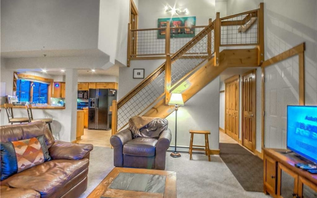 Pines At Ore House 201