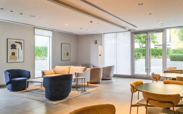 Fancy Apartment With Mesmerizing Canal Views