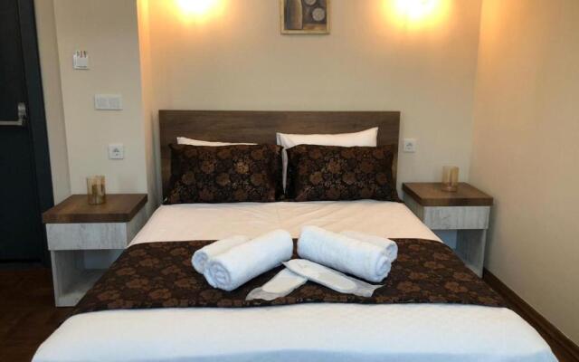 Trend Çeşmealtı Hotel & Lounge