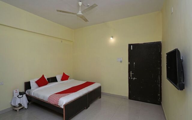 OYO 17277 Dhotre Marriage Garden