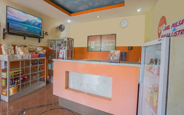 Super OYO 2639 Oxy Townhouse