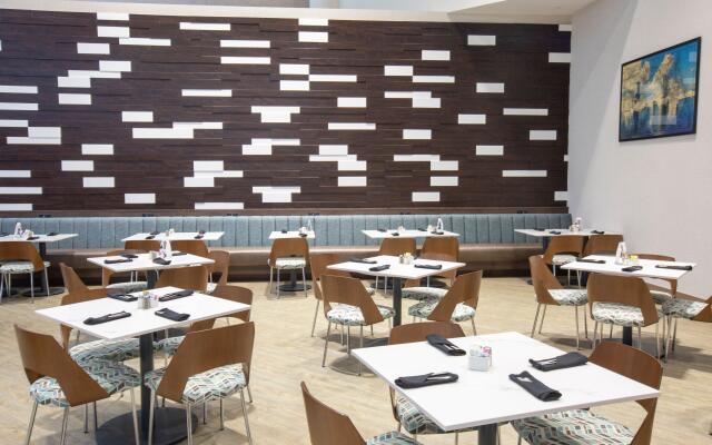 Holiday Inn Orlando International Airport by IHG