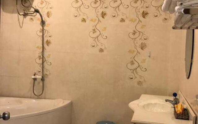 Huong Mai Glamorous Homestay