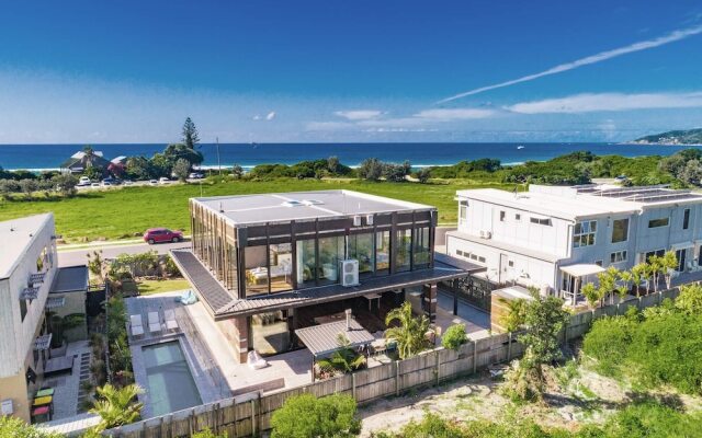 Your Luxury Escape - Beach Box