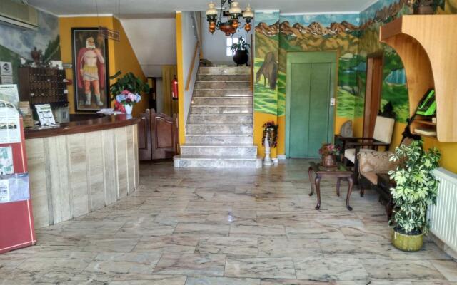 Hotel Aguila Real