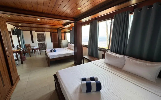 Scarlet White Resort