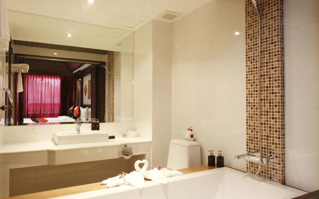 Rayaburi Hotel Patong