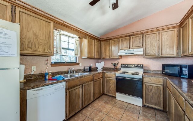 2 Sisters Mountain Home