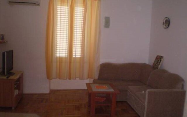 Villa kameni Cvit