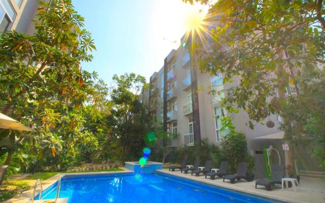 Riviera Towers 2BR & Pool