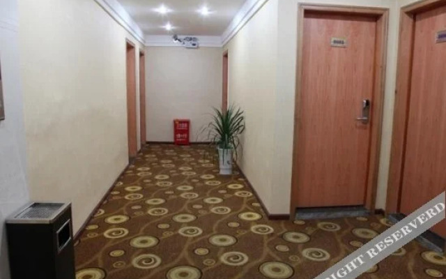 Lijin Express Holiday Hotel