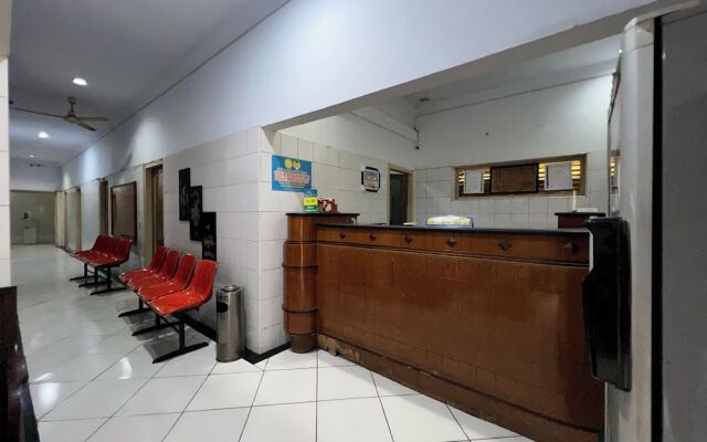 OYO 92675 Hotel Rosna