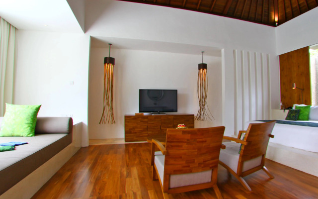 Candi Beach Resort And Spa