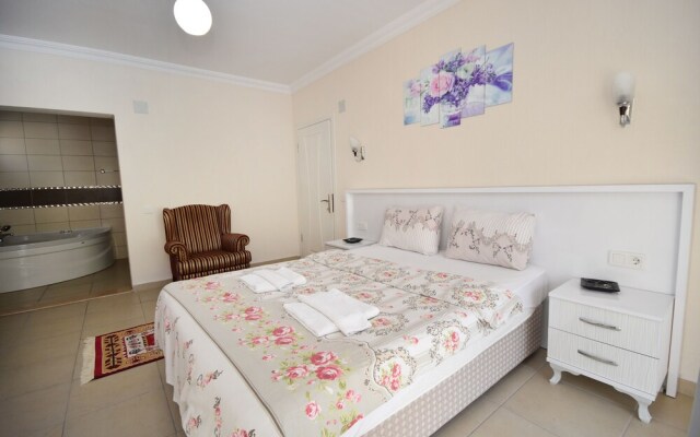 Villa Tema by Helaltatilvillari